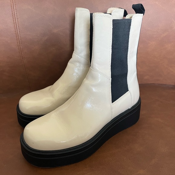 SOLD - Vagabond Tara Platform Chelesa Boots (size 9) - Picture 4 of 11